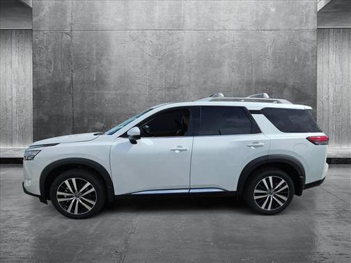 2025 Nissan Pathfinder Platinum FWD