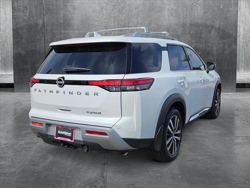 2025 Nissan Pathfinder Platinum FWD