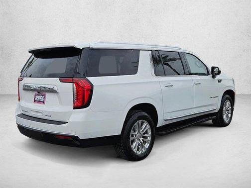 Summit White 2023 GMC Yukon XL SLT