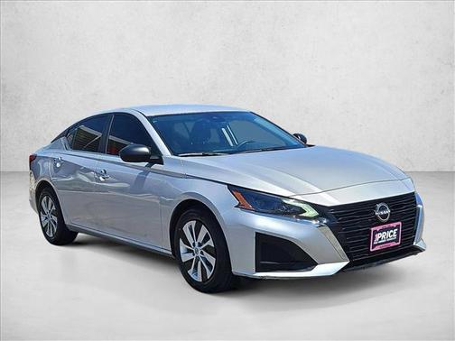 Brilliant Silver Metallic 2024 Nissan Altima S FWD