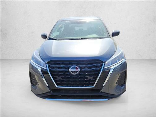Gun Metallic 2025 Nissan Kicks S