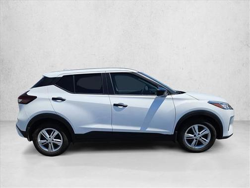 Fresh Powder 2024 Nissan Kicks S