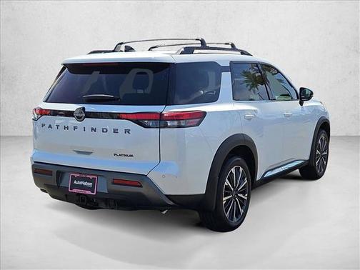Everest White Pearl Tricoat 2026 Nissan Pathfinder Platinum