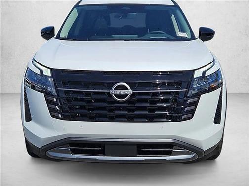 Everest White Pearl Tricoat 2026 Nissan Pathfinder Platinum