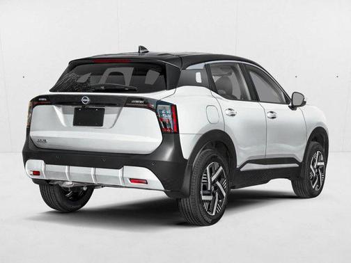 Aspen White Tricoat/Super Black 2026 Nissan Kicks SV
