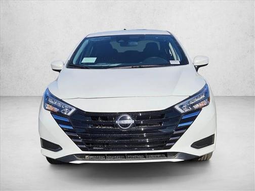 Aspen White Tricoat 2025 Nissan Versa 1.6 SV