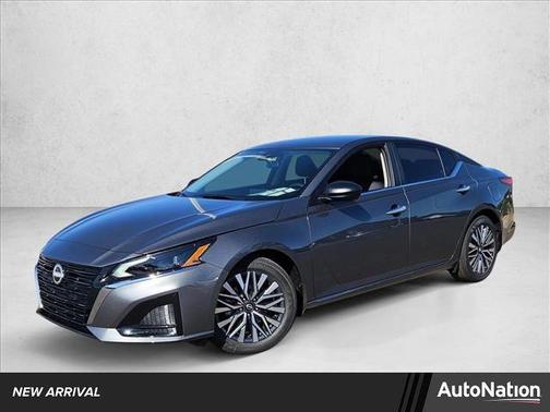 2025 Nissan Altima SV FWD