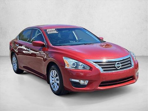 Cayenne Red 2015 Nissan Altima 2.5 S