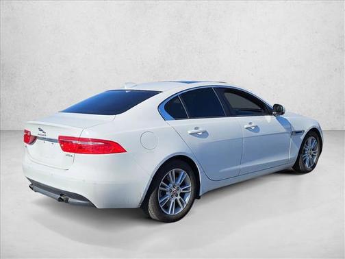 2018 Jaguar XE 25t Premium