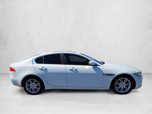 2018 Jaguar XE 25t Premium