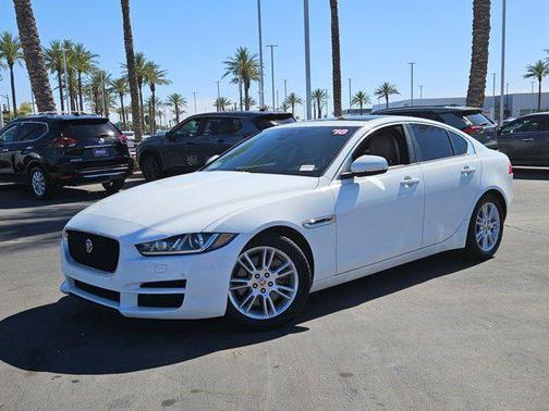 Fuji White 2018 Jaguar XE 25t Premium
