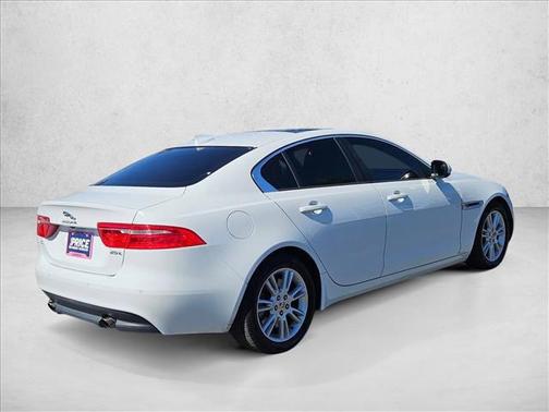 2018 Jaguar XE 25t Premium