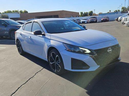 2024 Nissan Altima SR FWD