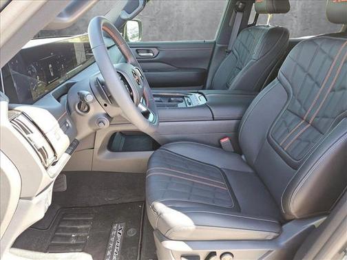 2025 Nissan Armada PRO-4X 4WD
