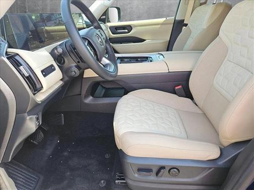 2025 Nissan Armada Platinum 2WD