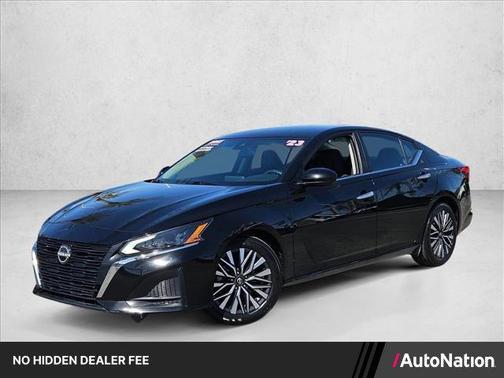 Super Black 2023 Nissan Altima 2.5 SV
