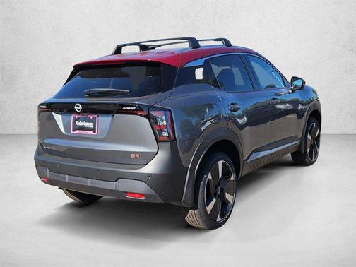 Gun Metallic/Scarlet Ember Tintcoat 2026 Nissan Kicks SR