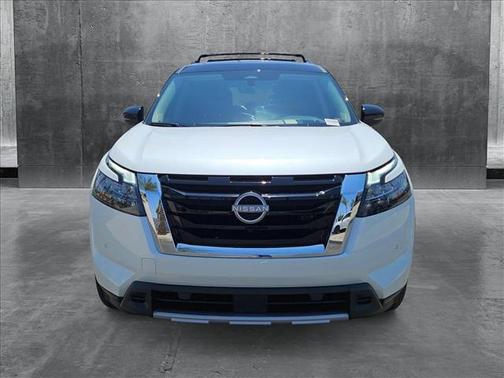 2025 Nissan Pathfinder Platinum FWD