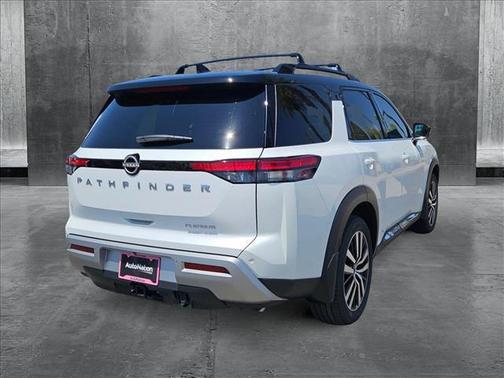 2025 Nissan Pathfinder Platinum FWD