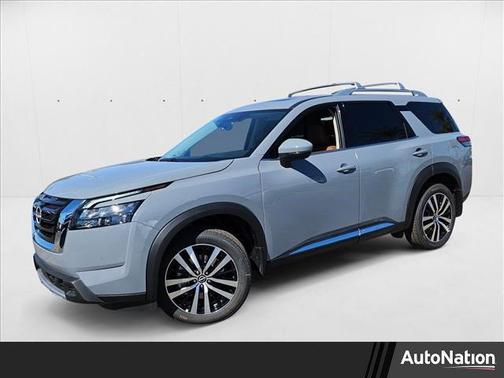 2025 Nissan Pathfinder Platinum FWD