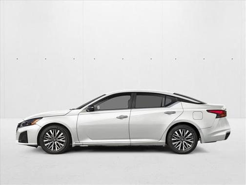 Pearl White Tricoat 2026 Nissan Altima SV FWD