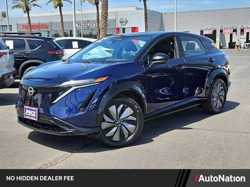 Deep Ocean Blue Pearl/Black Diamond Pearl 2024 Nissan ARIYA ENGAGE