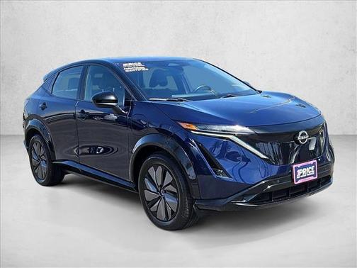 Deep Ocean Blue Pearl/Black Diamond Pearl 2024 Nissan ARIYA ENGAGE