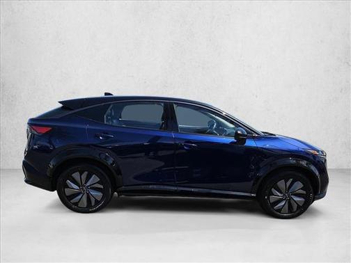 Deep Ocean Blue Pearl/Black Diamond Pearl 2024 Nissan ARIYA ENGAGE