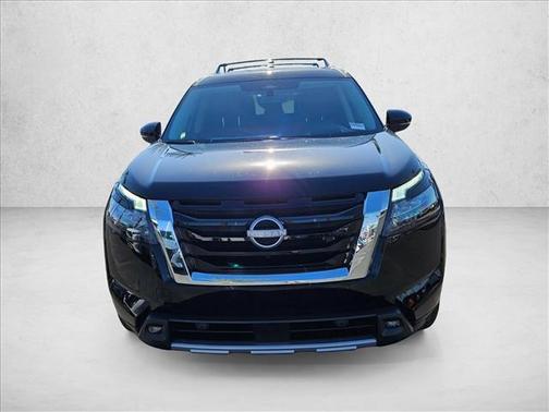 2025 Nissan Pathfinder Platinum FWD