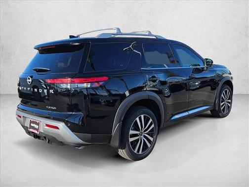 2025 Nissan Pathfinder Platinum FWD