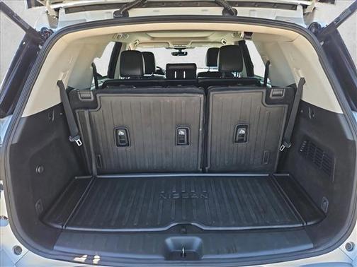 Brilliant Silver Metallic 2023 Nissan Pathfinder Platinum FWD