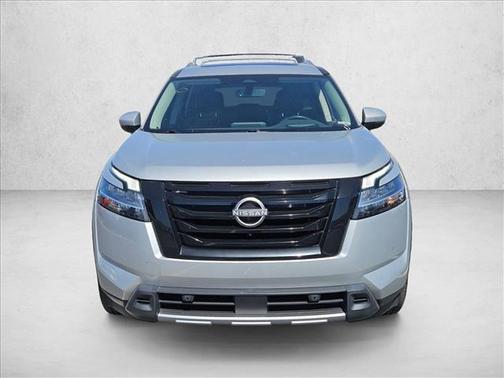 Brilliant Silver Metallic 2023 Nissan Pathfinder Platinum FWD