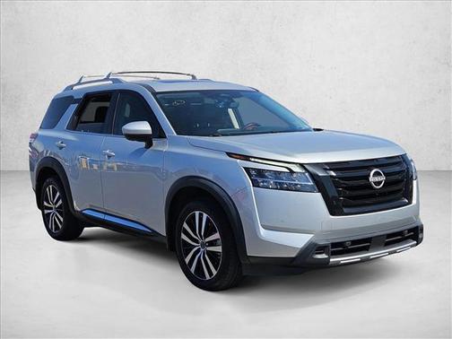 Brilliant Silver Metallic 2023 Nissan Pathfinder Platinum FWD