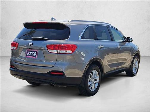 Titanium Silver 2018 Kia Sorento LX