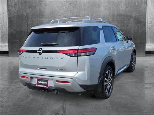 2025 Nissan Pathfinder Platinum FWD