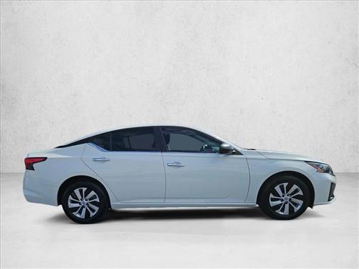 Glacier White 2025 Nissan Altima S FWD