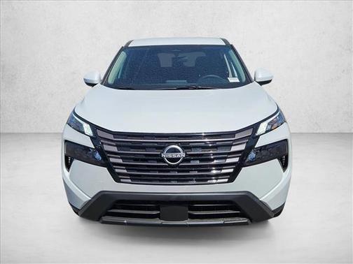 Everest White Pearl Tricoat 2026 Nissan Rogue SV