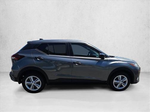 Gun Metallic 2022 Nissan Kicks S