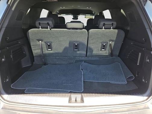 Summit White 2026 Chevrolet Traverse LT