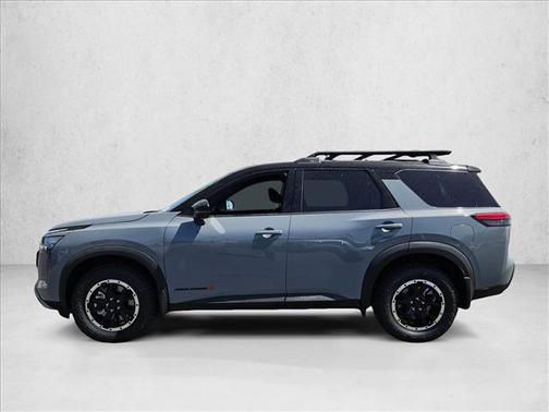 Boulder Gray Pearl/Super Black 2026 Nissan Pathfinder Rock Creek