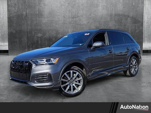 2022 Audi Q7 45 Premium Plus
