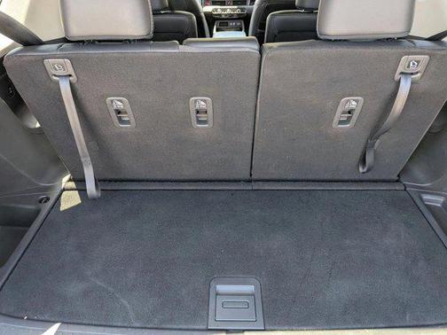 Modern Steel Metallic 2024 Honda Pilot Touring 8-Passenger