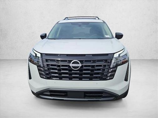 Everest White Pearl Tricoat 2026 Nissan Pathfinder SV