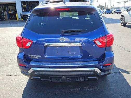 2017 Nissan Pathfinder SL