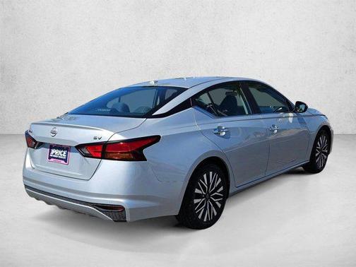 Brilliant Silver Metallic 2024 Nissan Altima 2.5 SV