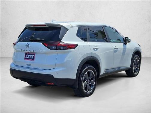 Everest White Pearl Tricoat 2026 Nissan Rogue SV
