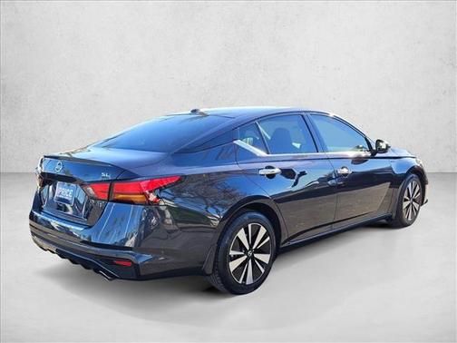 2022 Nissan Altima 2.5 SL