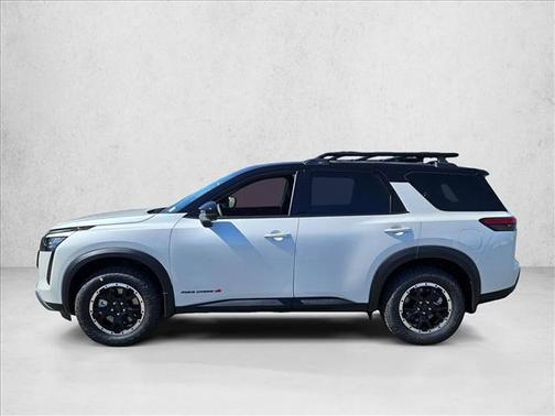 Everest White Pearl Tricoat/Super Black 2026 Nissan Pathfinder Rock Creek
