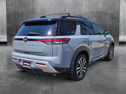 2025 Nissan Pathfinder Platinum FWD
