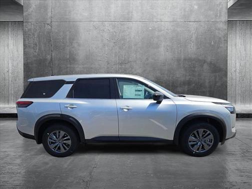 2025 Nissan Pathfinder S FWD